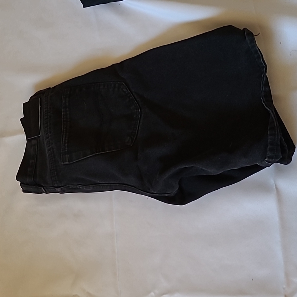 Shorts - Picture 2 of 3